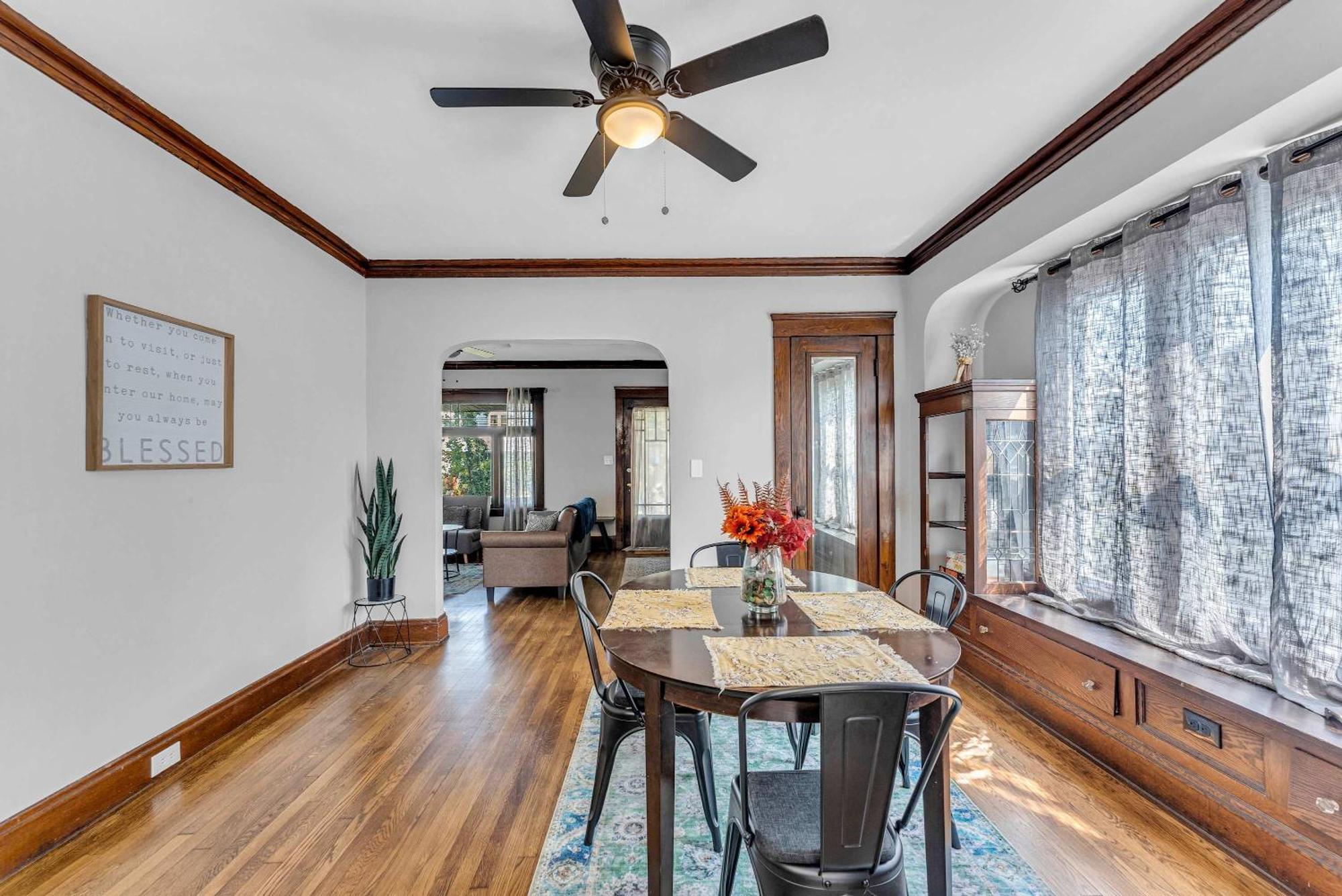 Beautifully Remodeled Duplex Apt In West Blvd Cleveland Eksteriør bilde